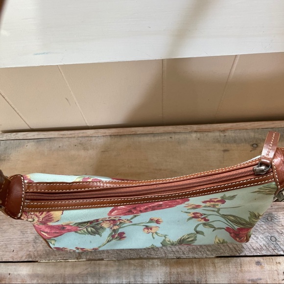 Fossil Classic #75082 Floral Shoulder Handbag - Picture 6 of 10